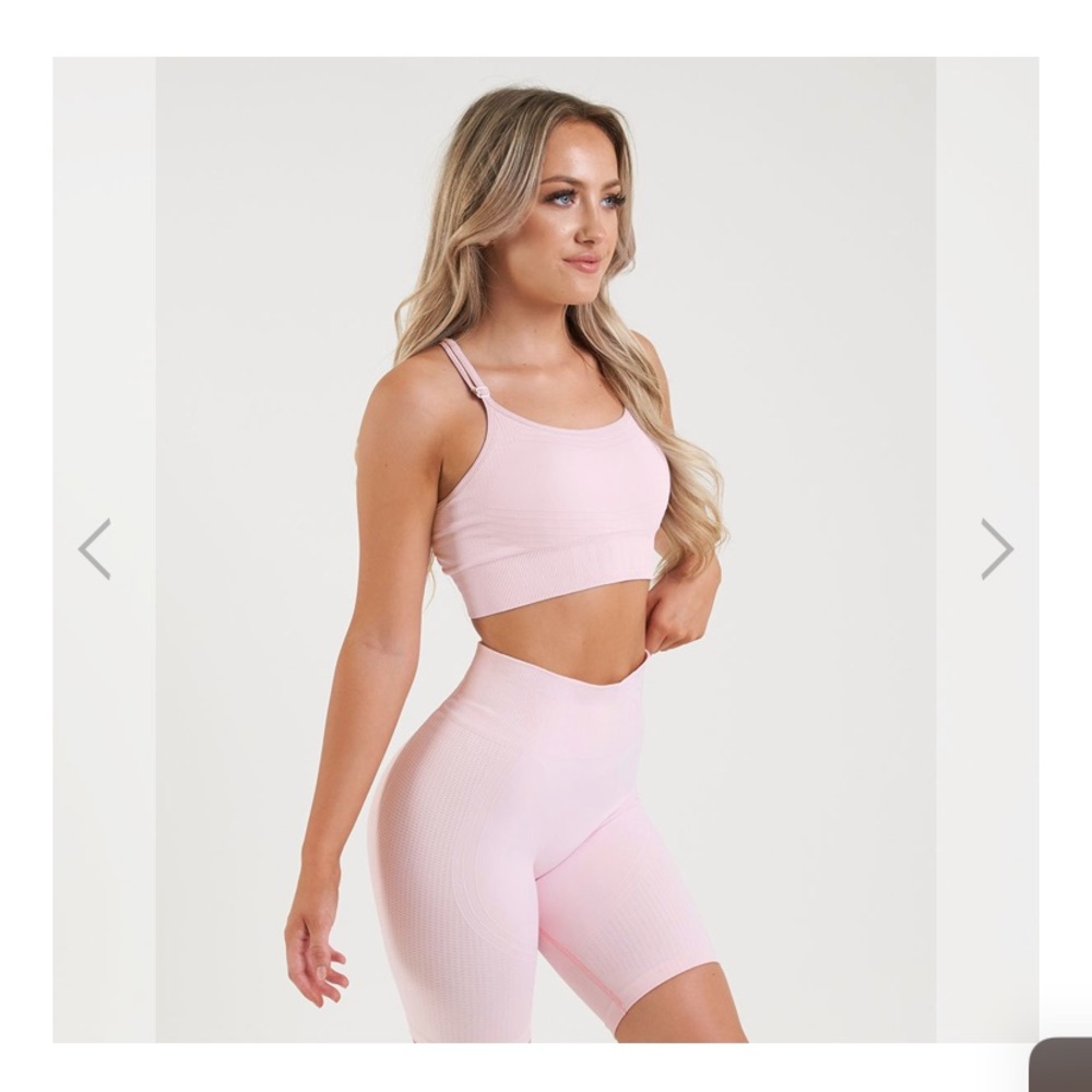NWT XS Pink Vanquish Set